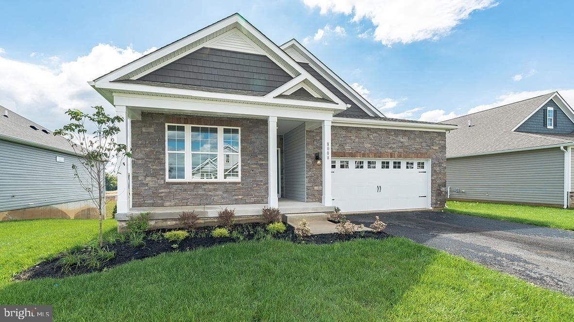 1430 Silk Run, Breinigsville