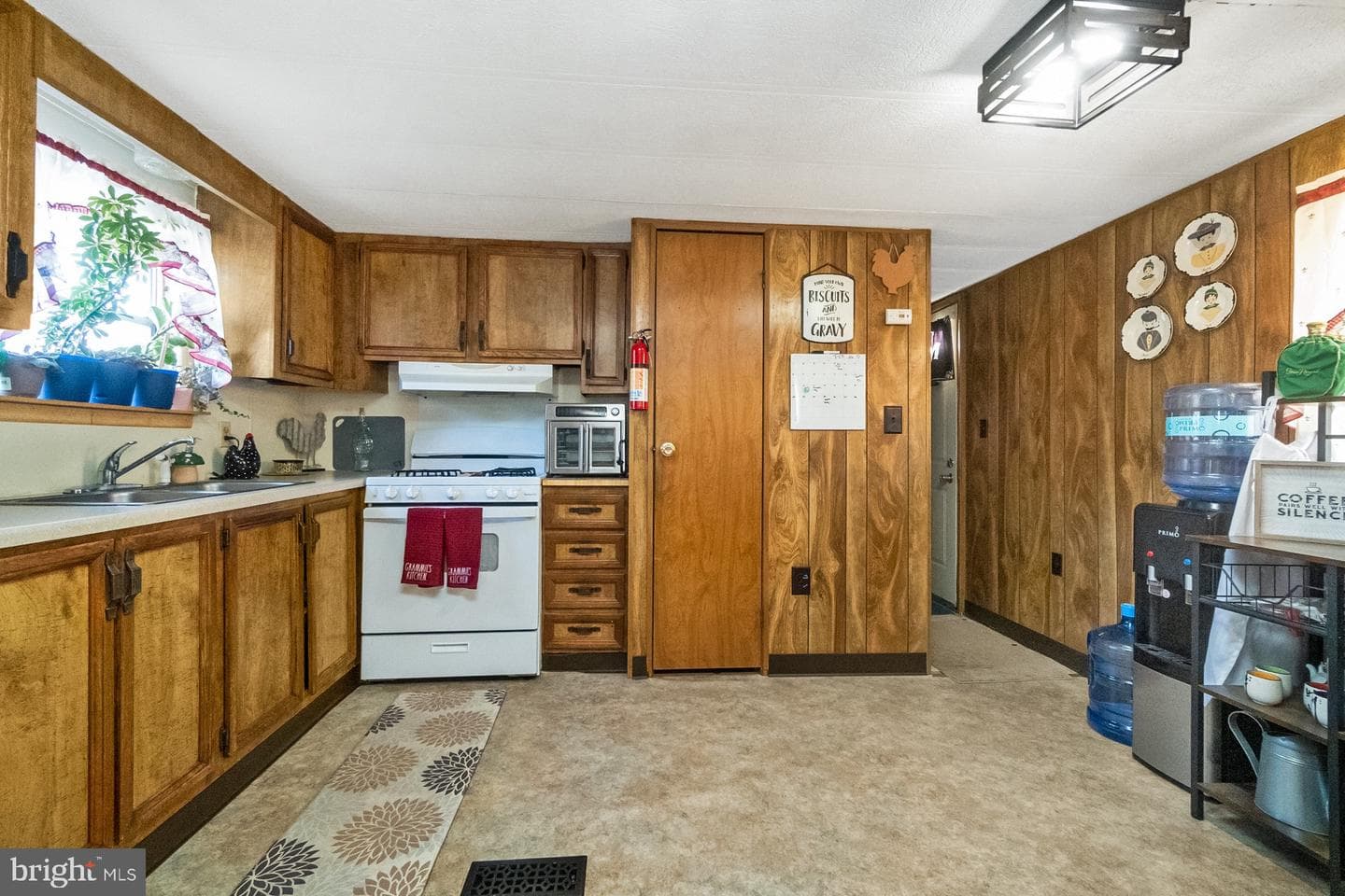 1048 Cedar Street photo 6