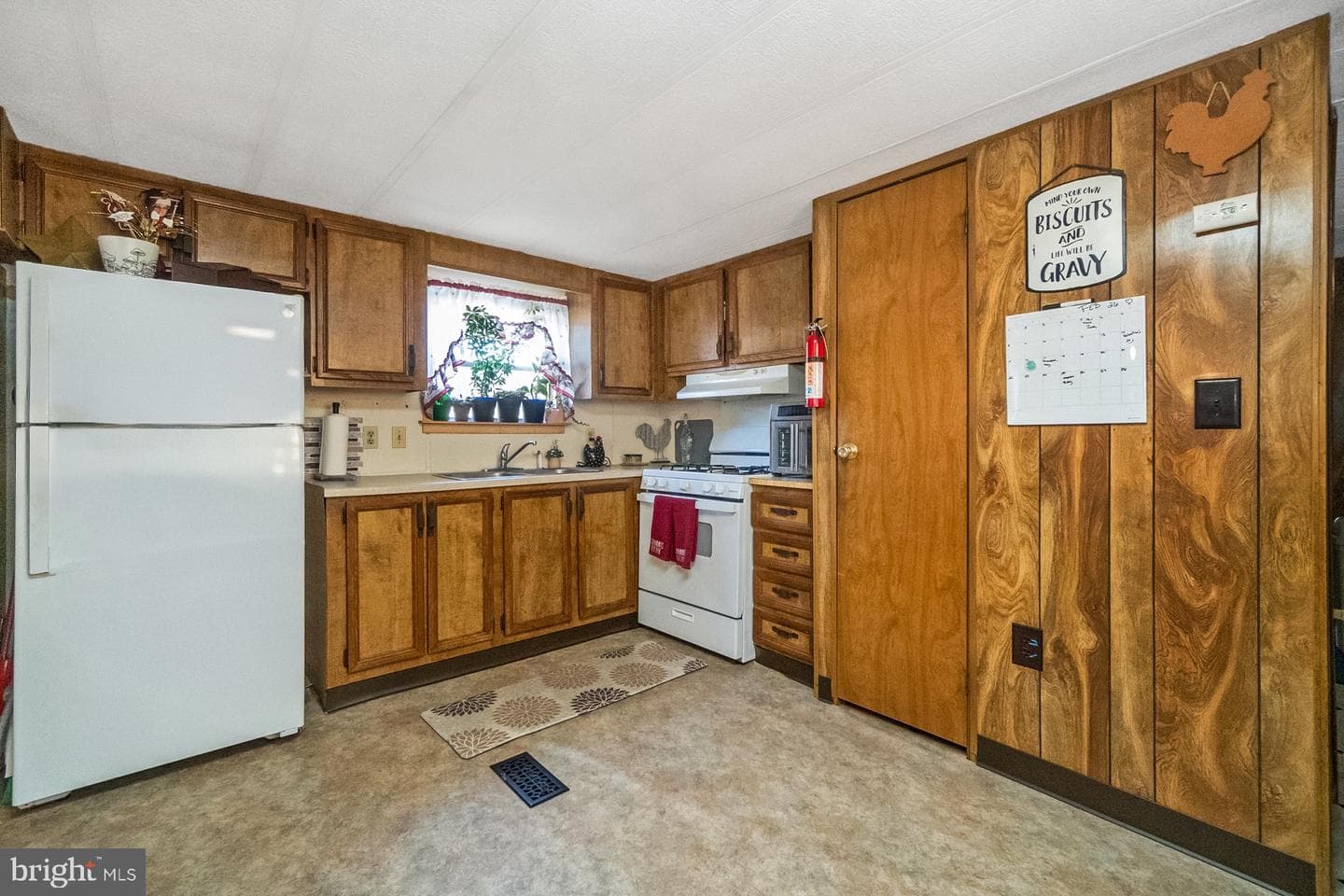 1048 Cedar Street photo 7