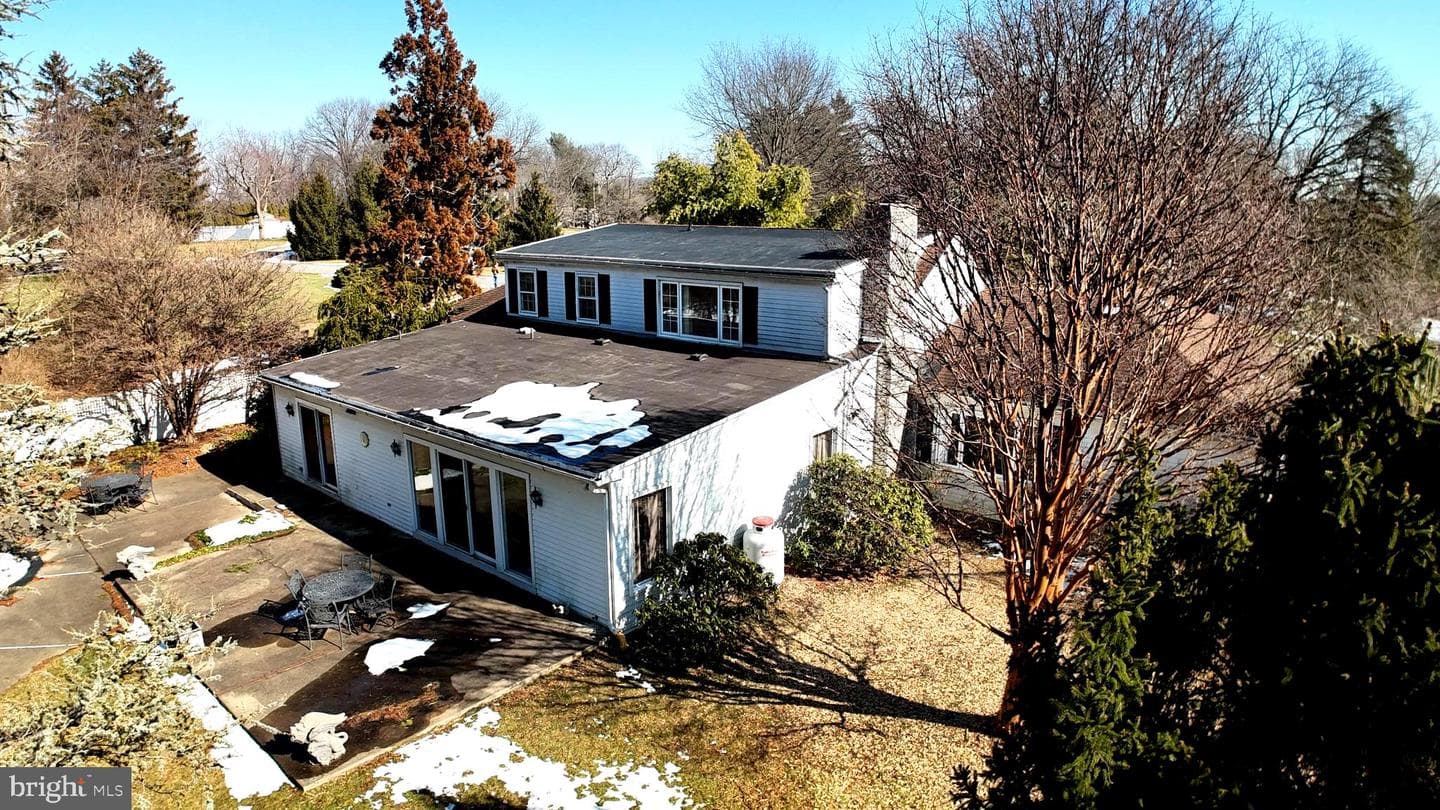 1850 Briarcliff Terrace photo 6