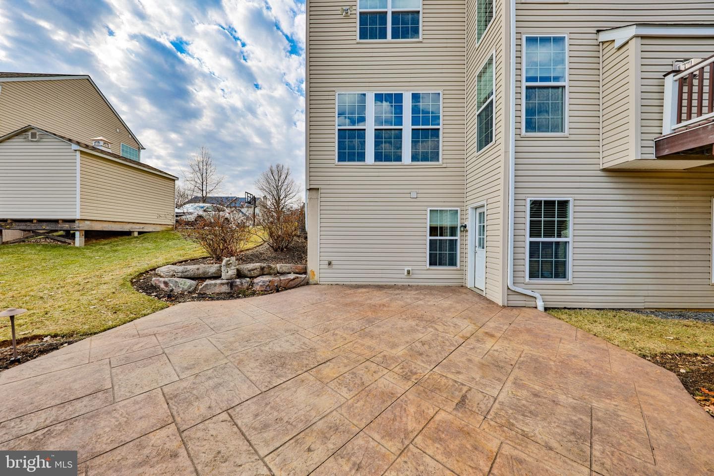 1919 Pembrooke Drive photo 82