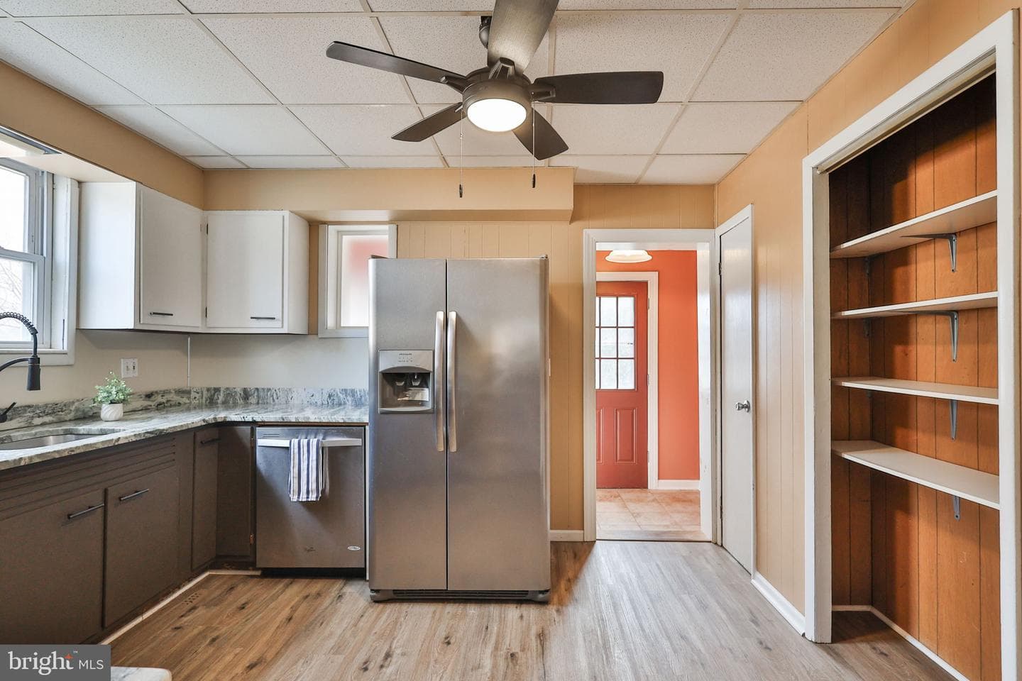2045 Kenmore Avenue photo 14