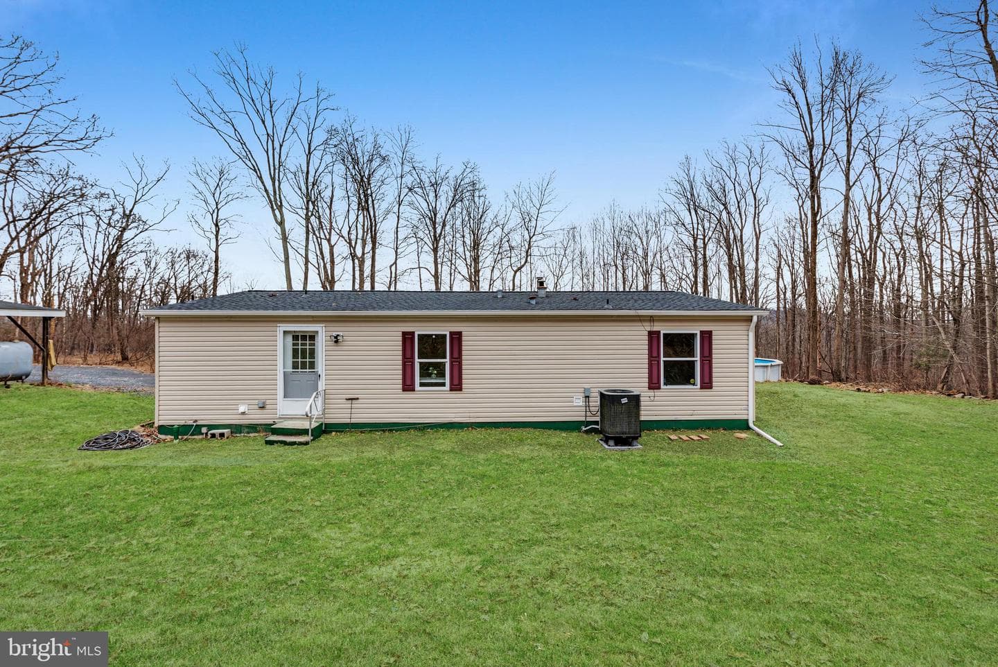 7894 Leaser Road photo 2