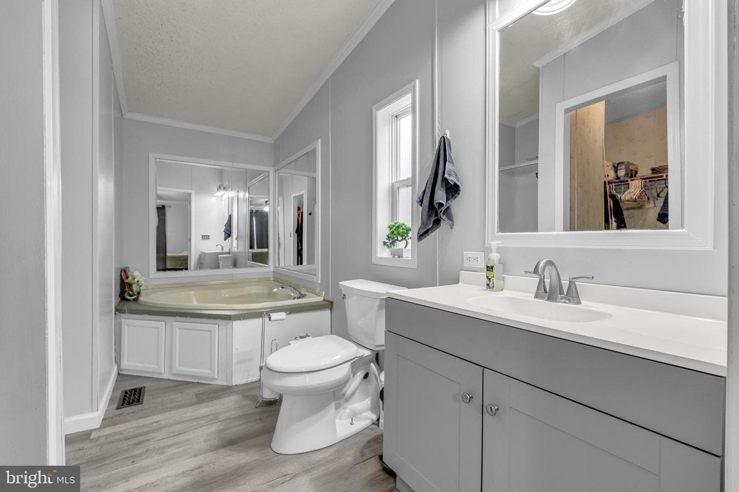 7894 Leaser Road photo 4