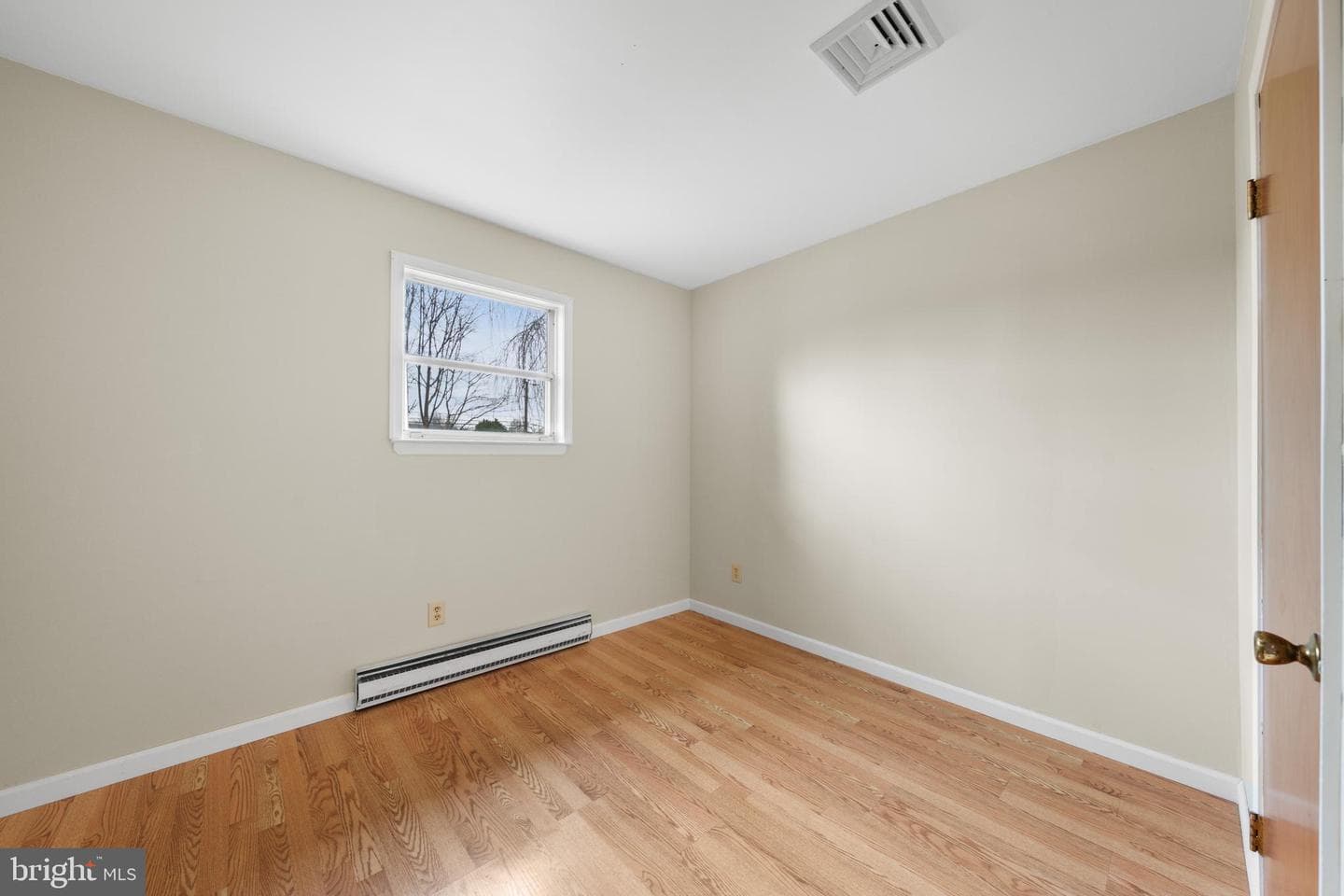 6527 Walnut photo 12
