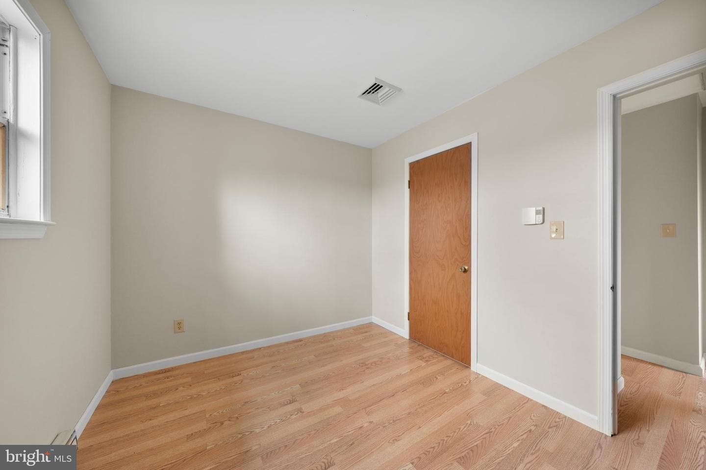 6527 Walnut photo 13