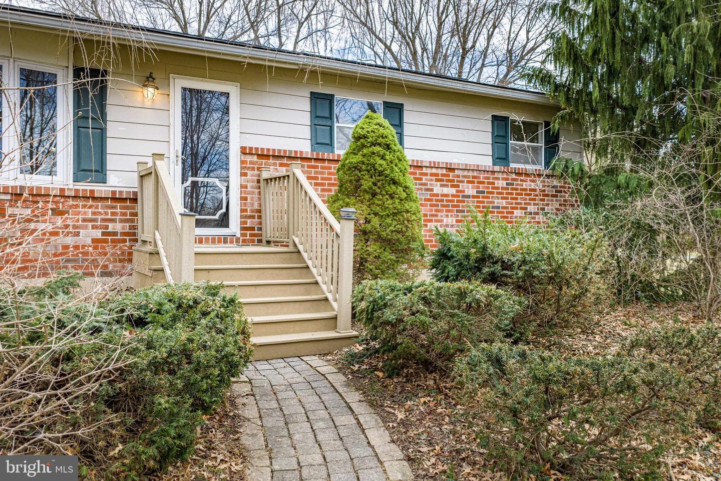 6527 Walnut photo 2