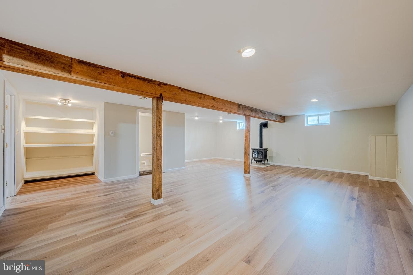 6527 Walnut photo 23