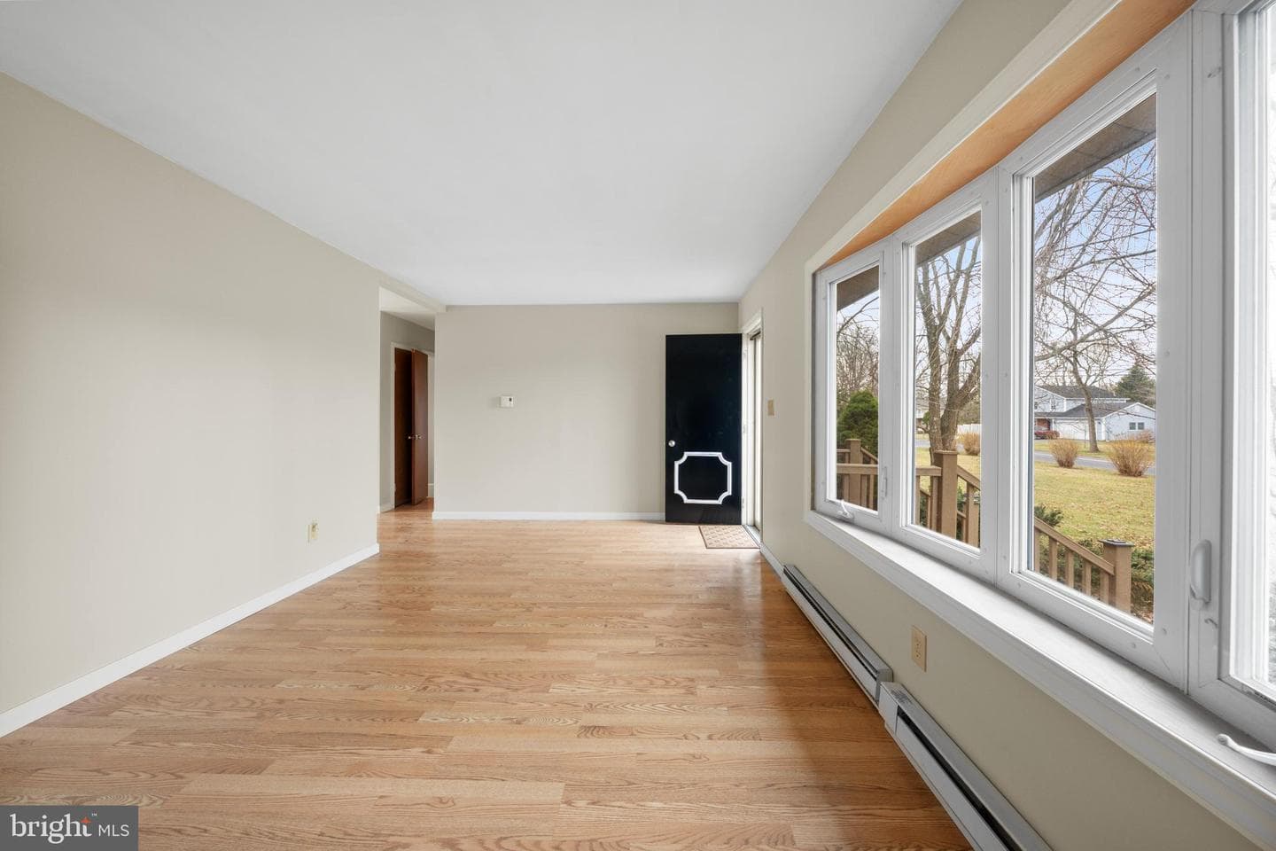 6527 Walnut photo 4