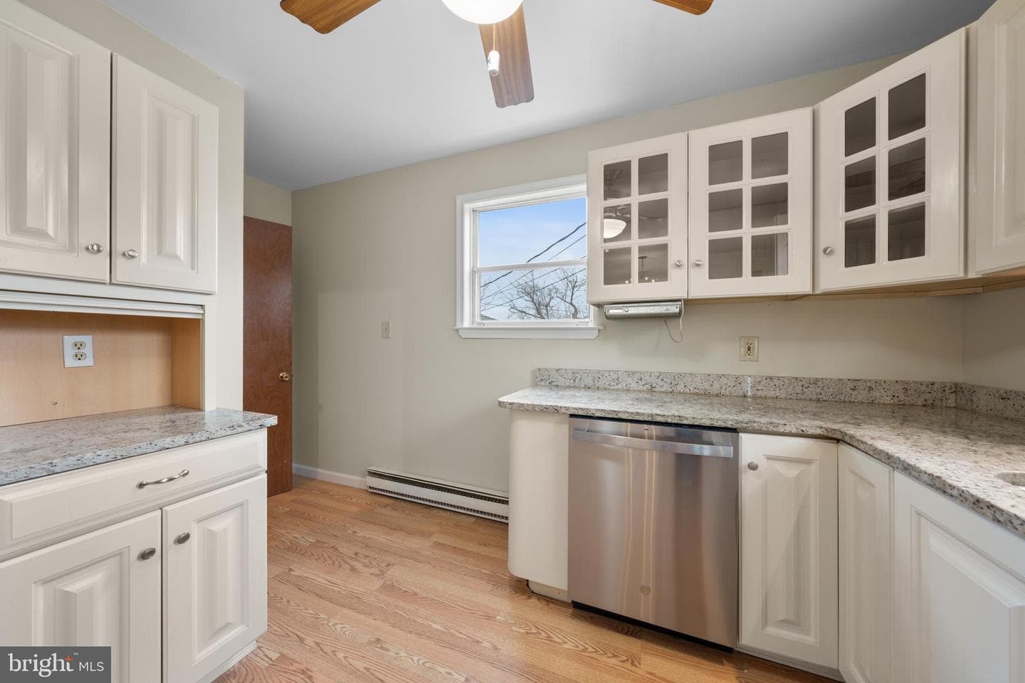 6527 Walnut photo 9