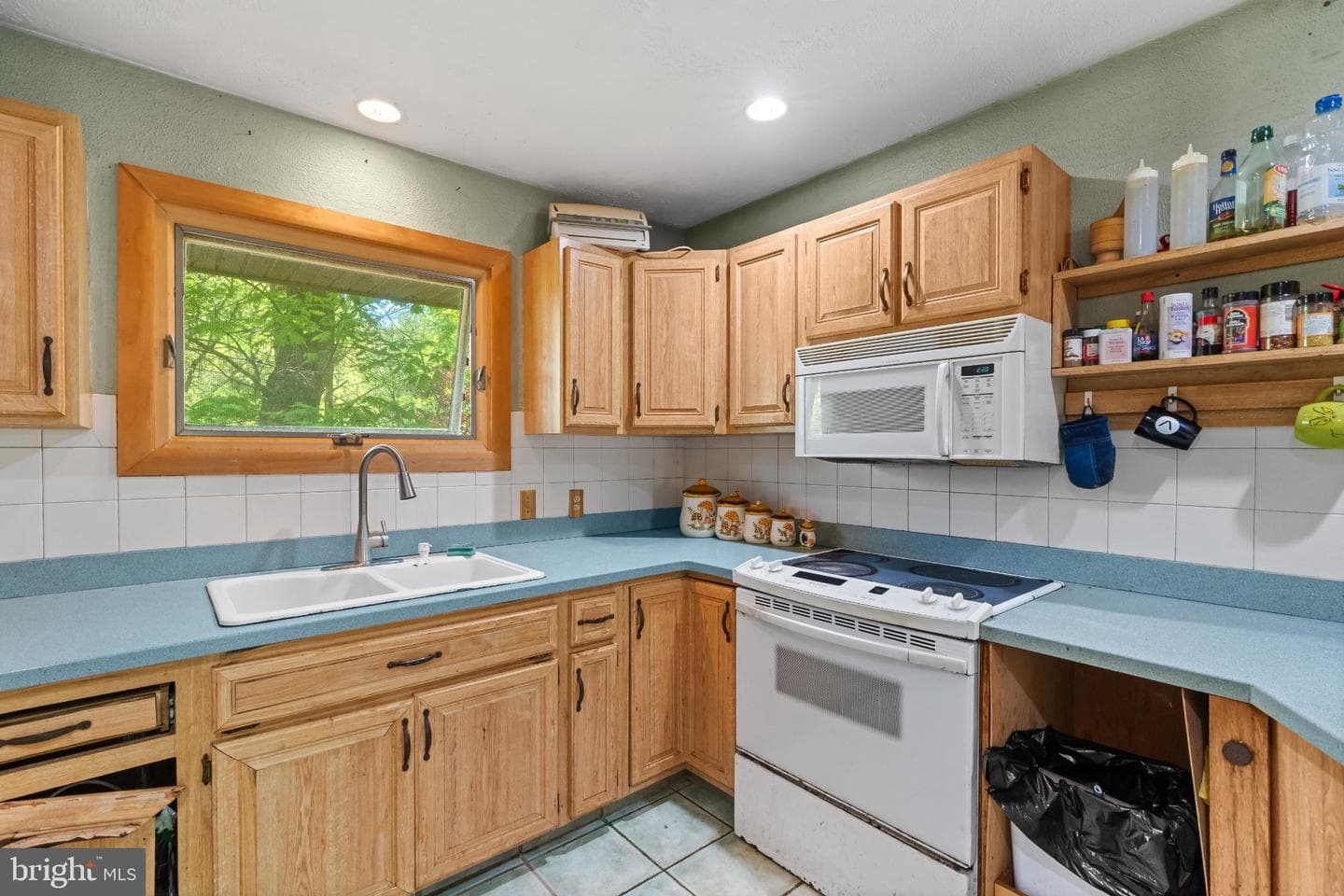 1620 Bobalew Trl photo 14