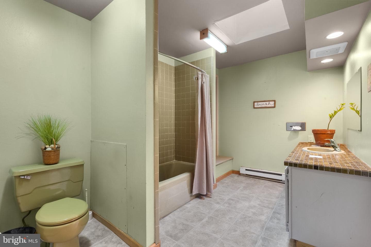 1620 Bobalew Trl photo 23