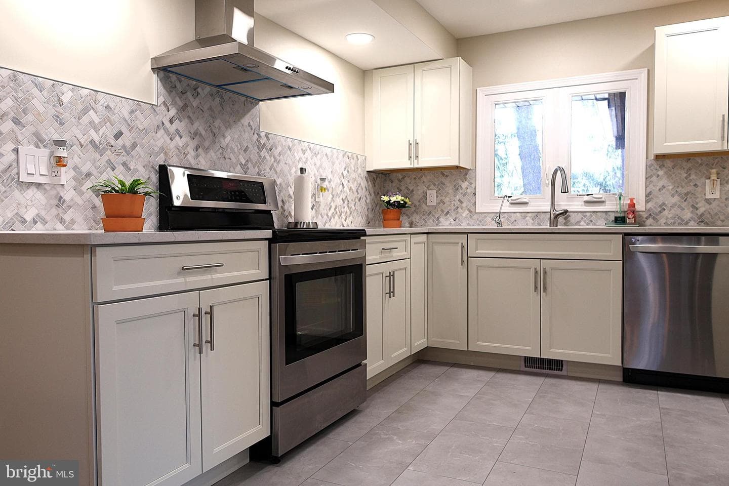8297 Mertztown Road photo 17