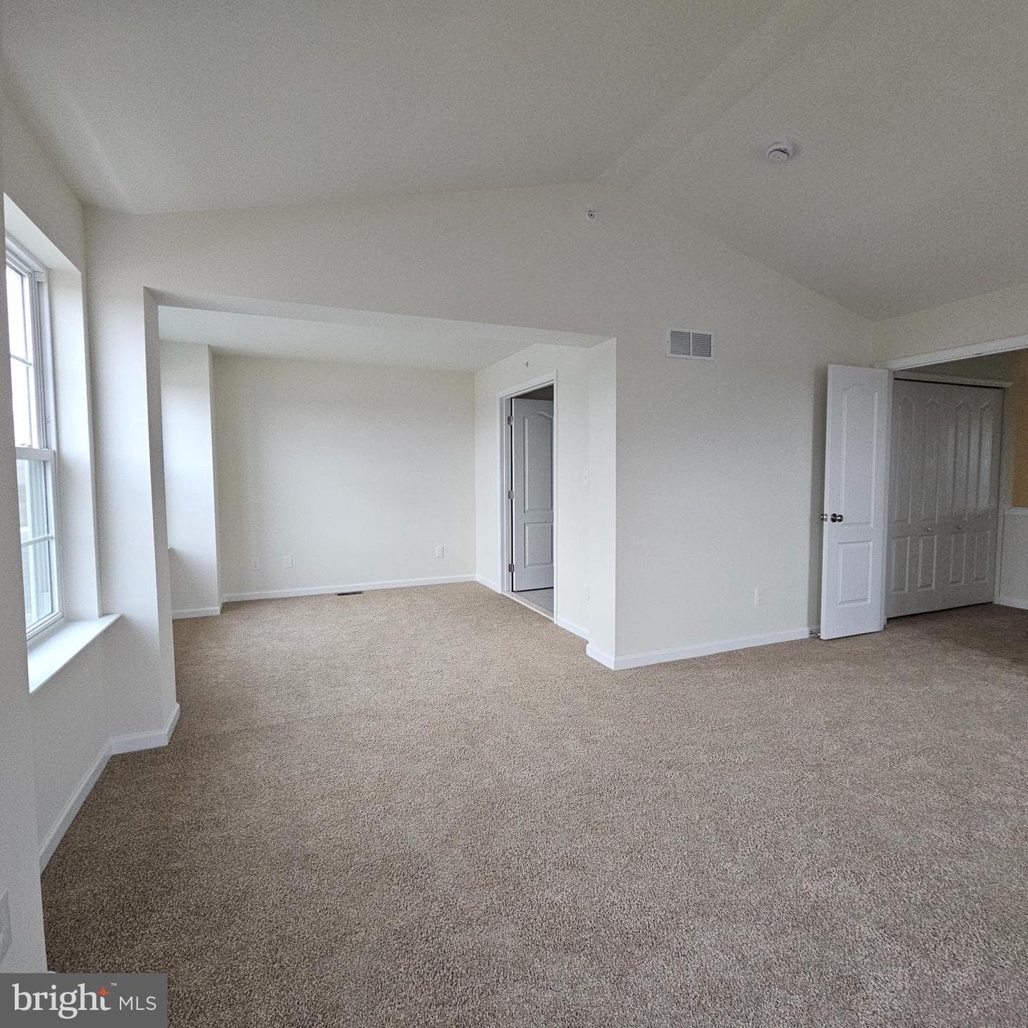 625 Fountain View Circle photo 13