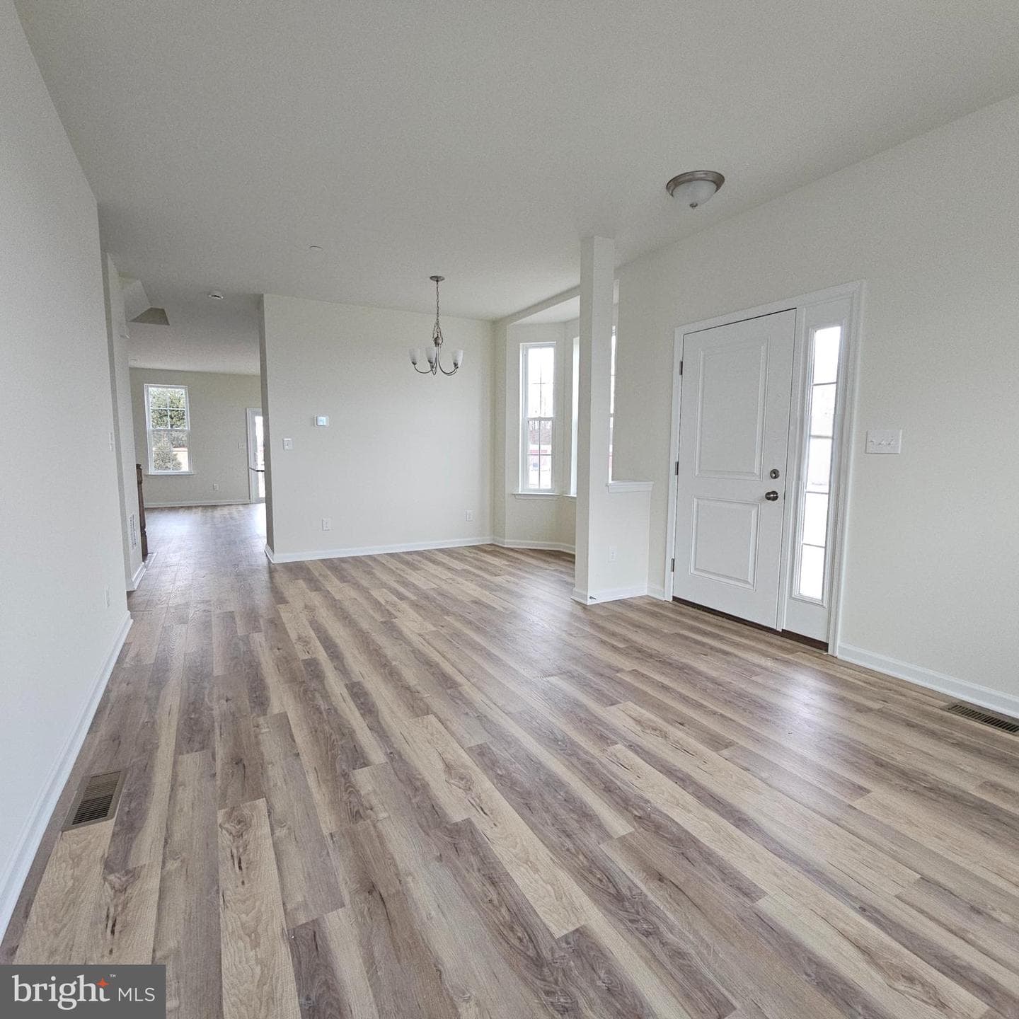 625 Fountain View Circle photo 6