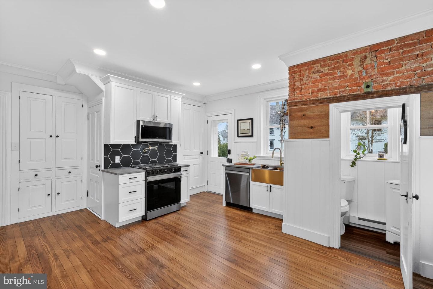 119 S Main Street photo 9