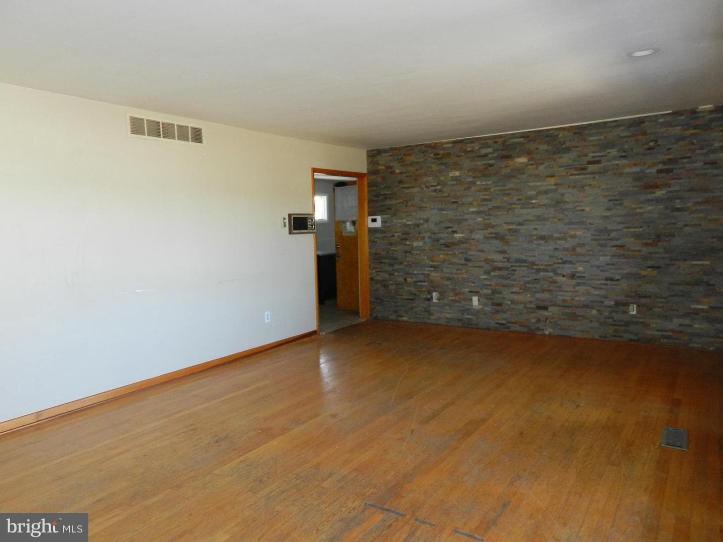 1055 Pine Tree Drive photo 10