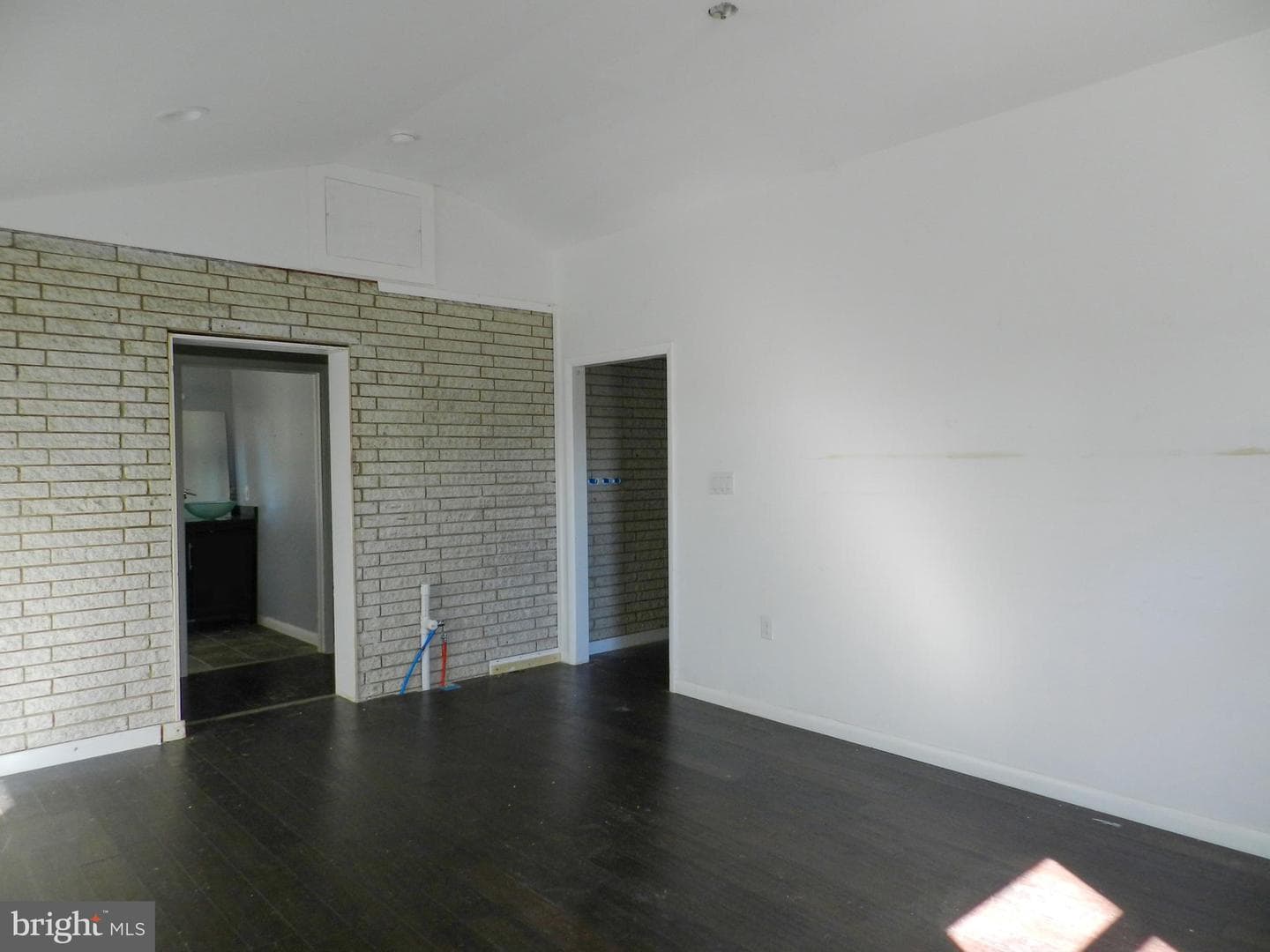 1055 Pine Tree Drive photo 27