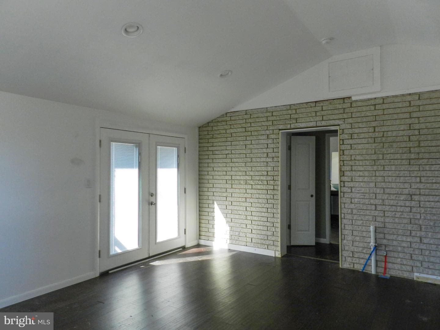 1055 Pine Tree Drive photo 28
