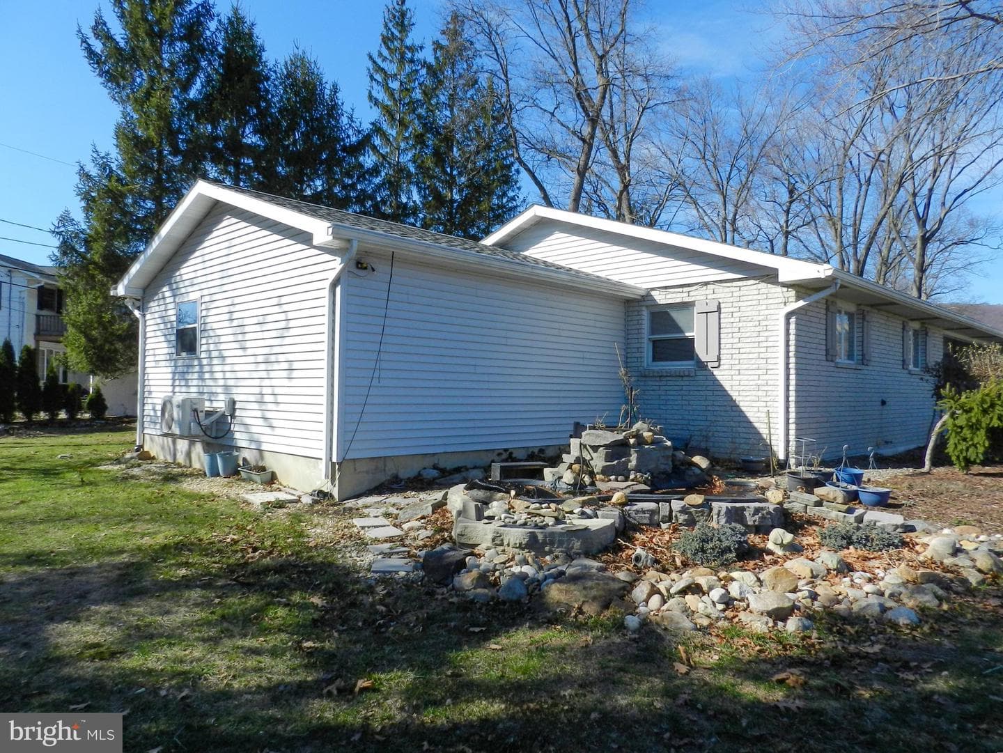 1055 Pine Tree Drive photo 4