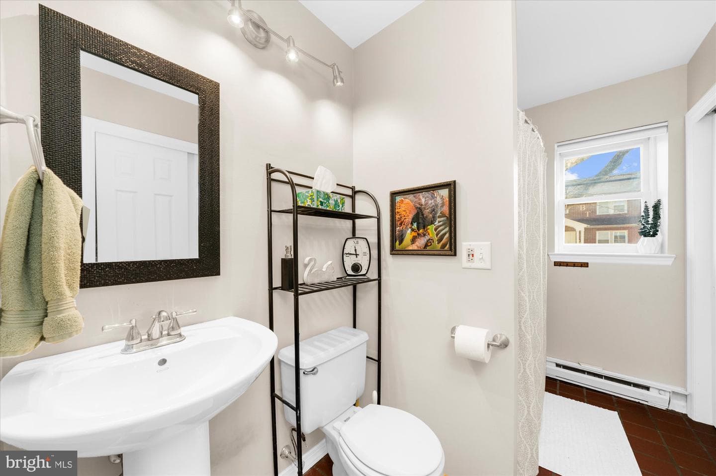 2227 Gordon Street #1 photo 17