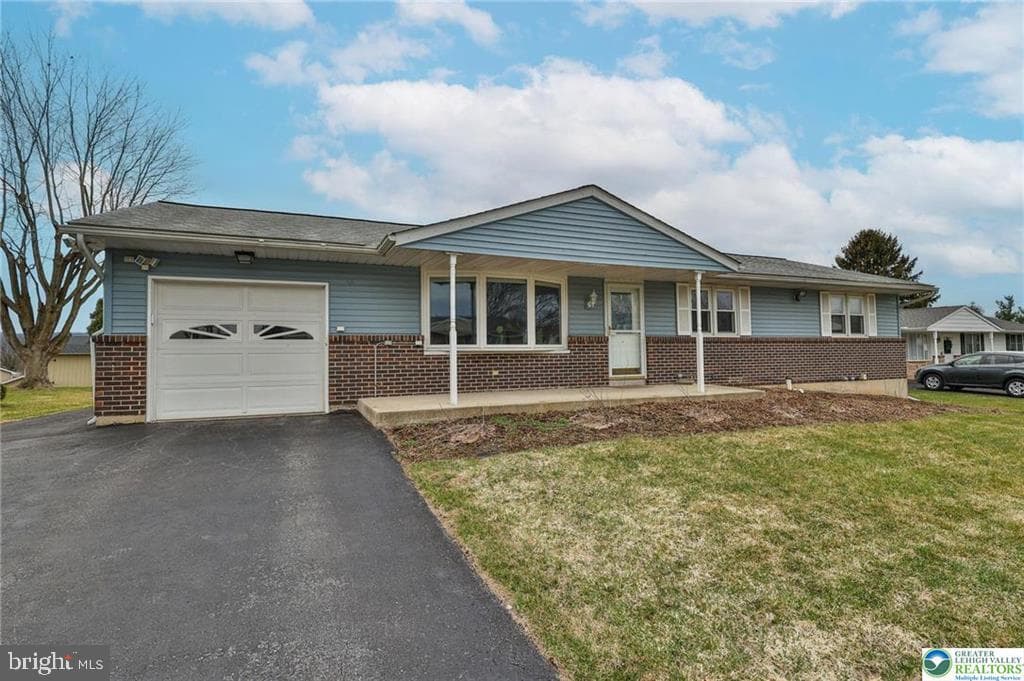 2982 Magnolia Circle photo 2