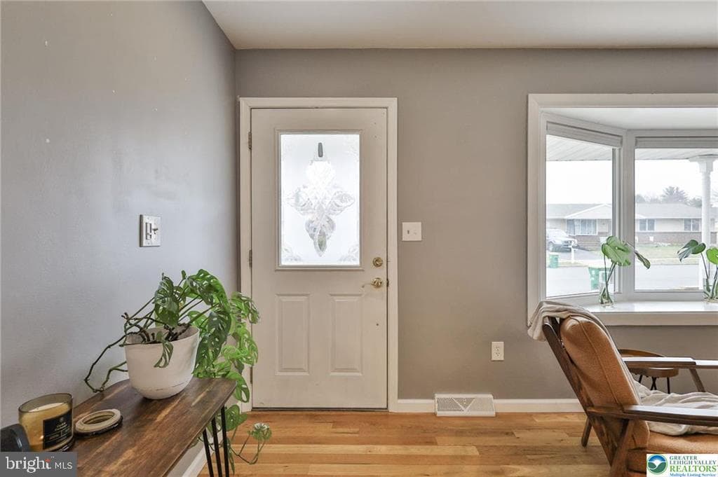 2982 Magnolia Circle photo 4