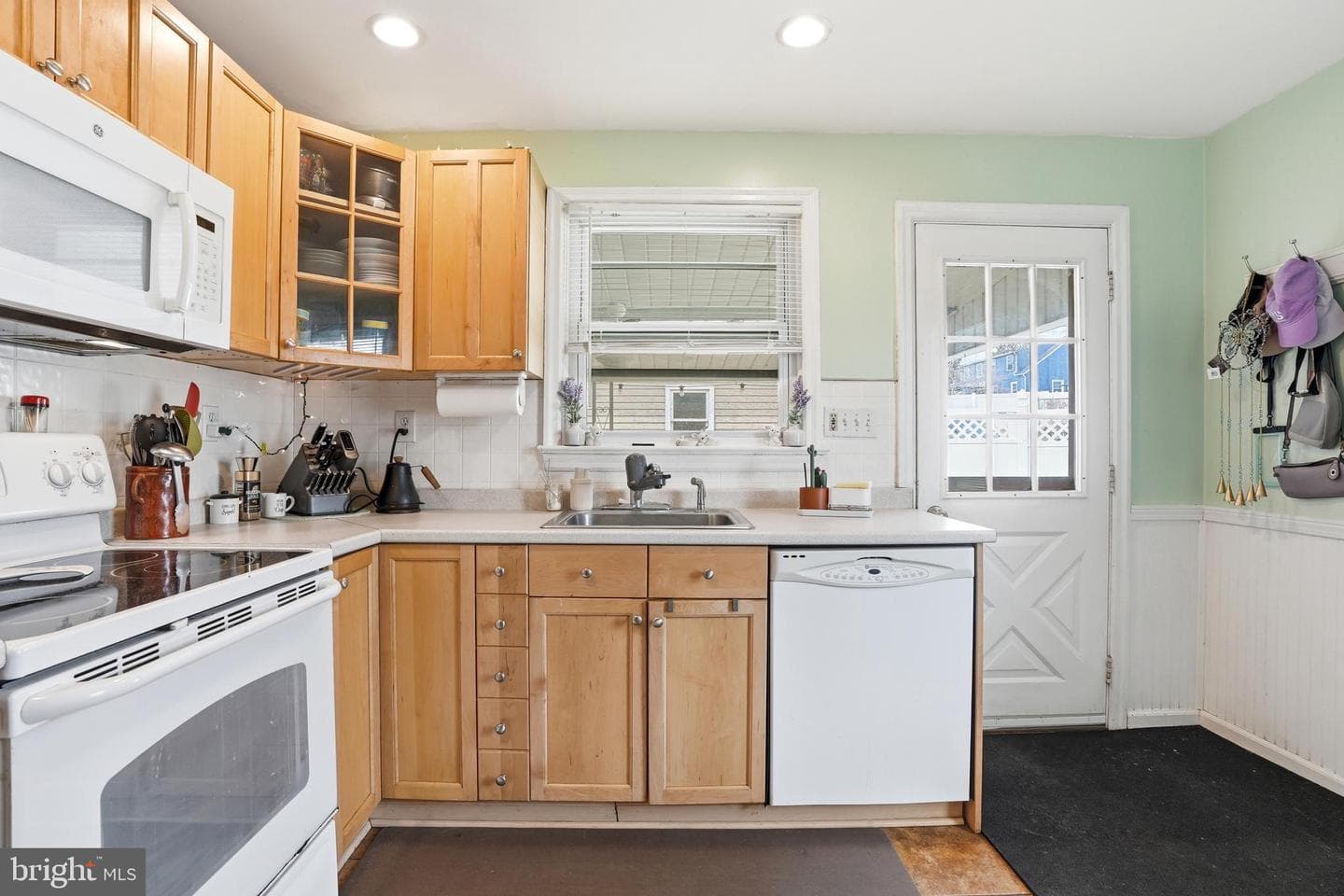 316 S Leh St photo 19