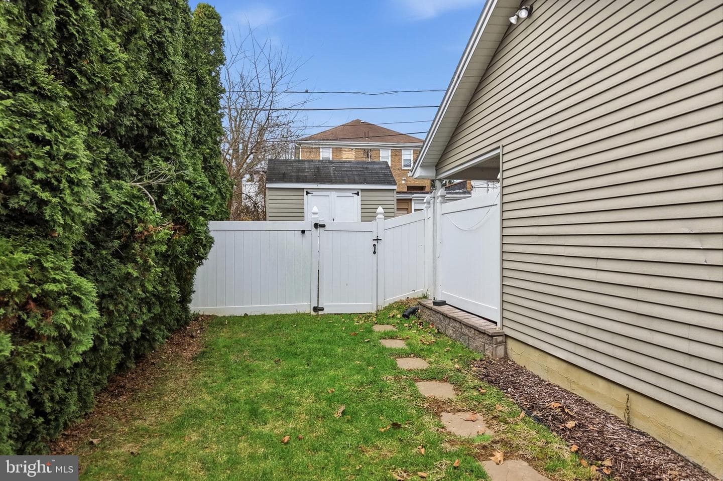 316 S Leh St photo 39