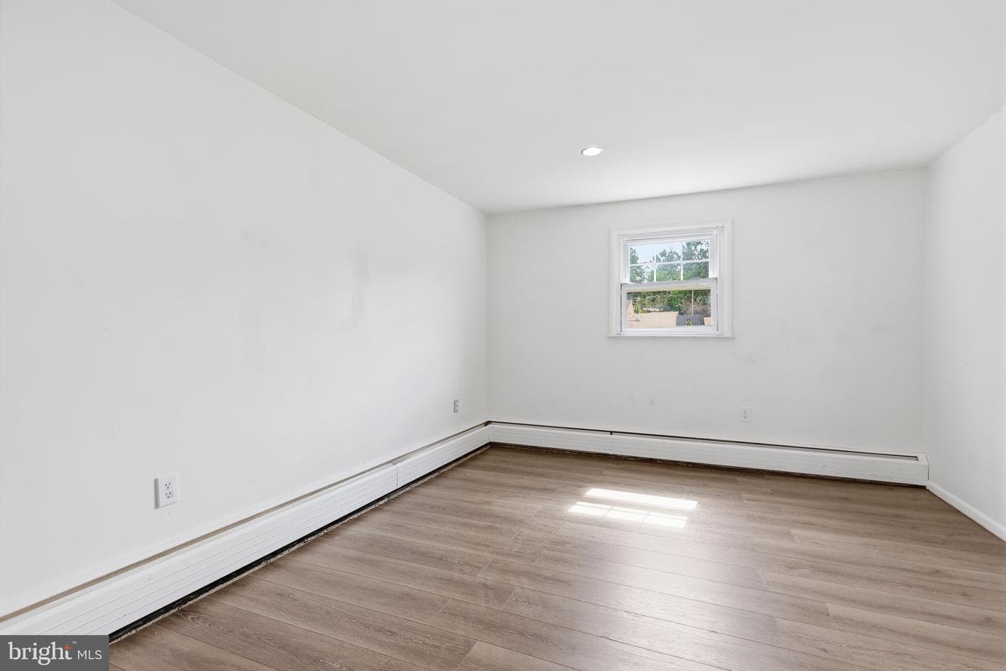 739 Henry Drive photo 25
