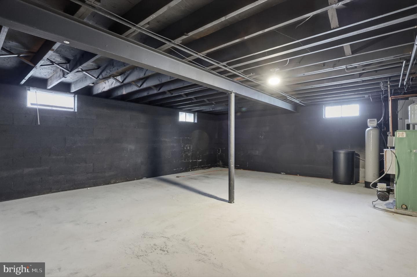 739 Henry Drive photo 29