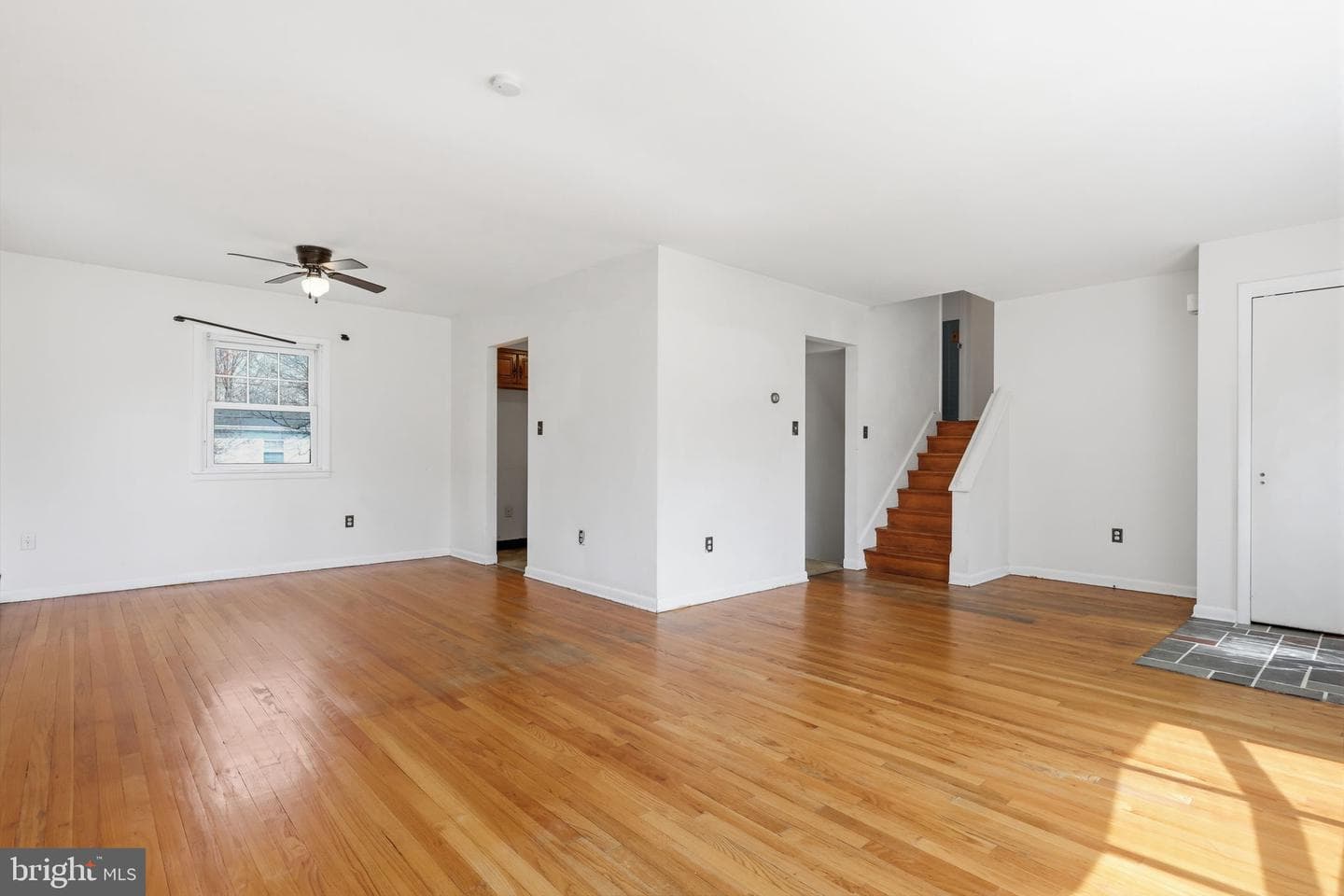 739 Henry Drive photo 7