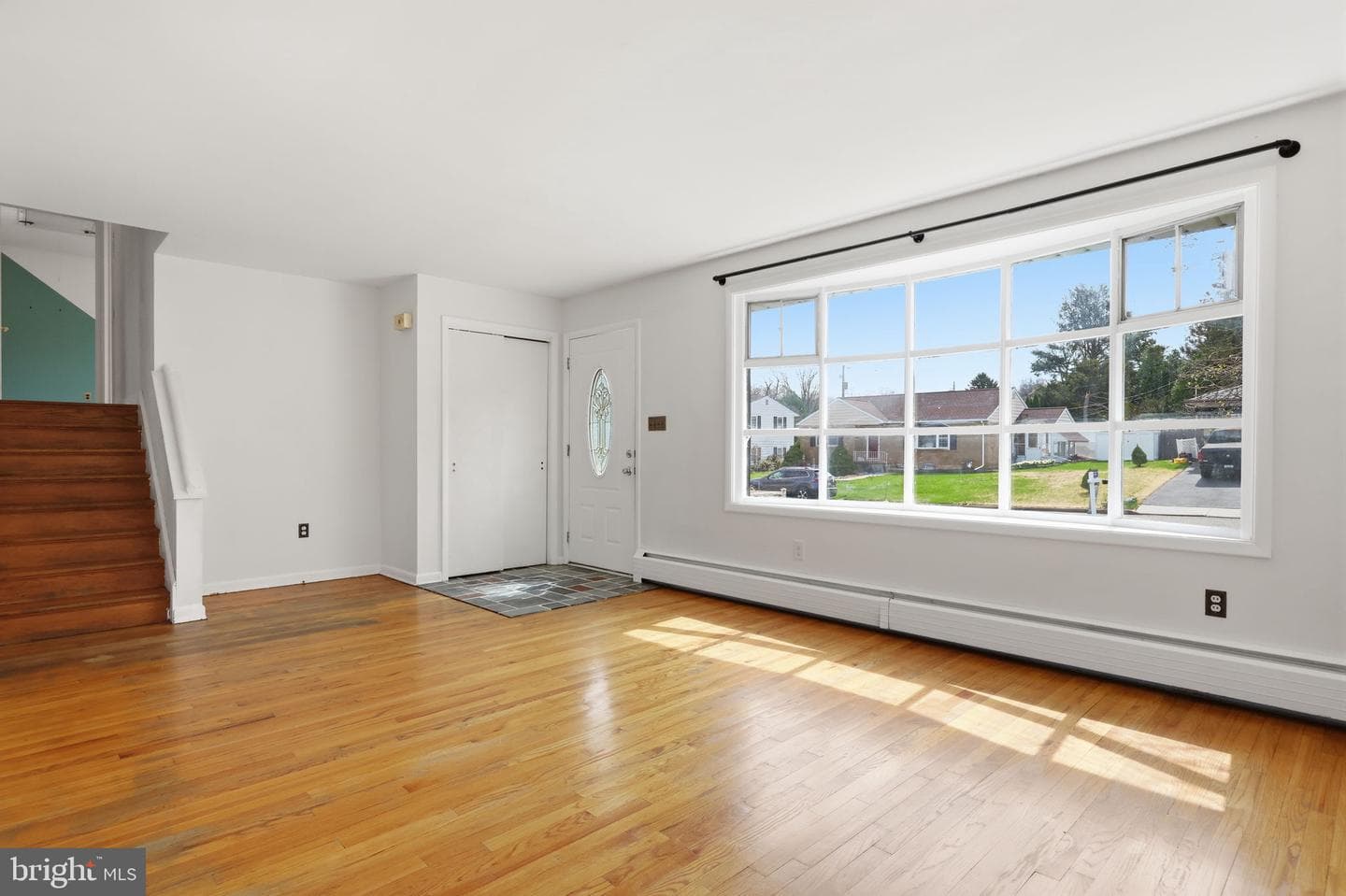 739 Henry Drive photo 8