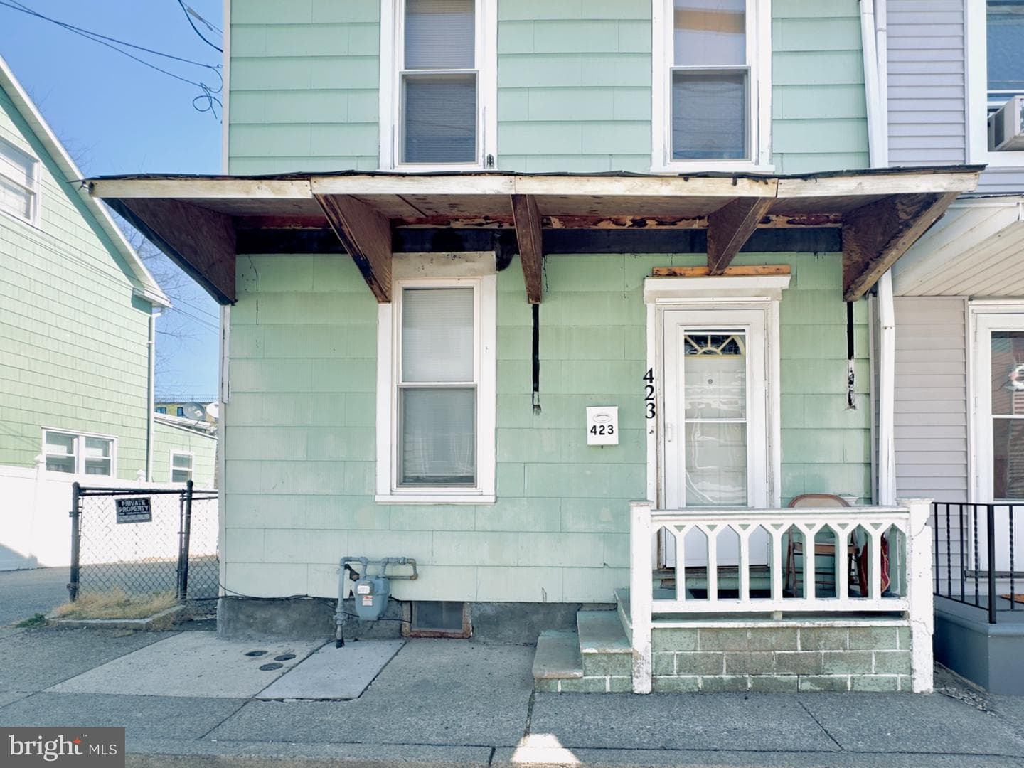 423 N Railroad Street photo 2
