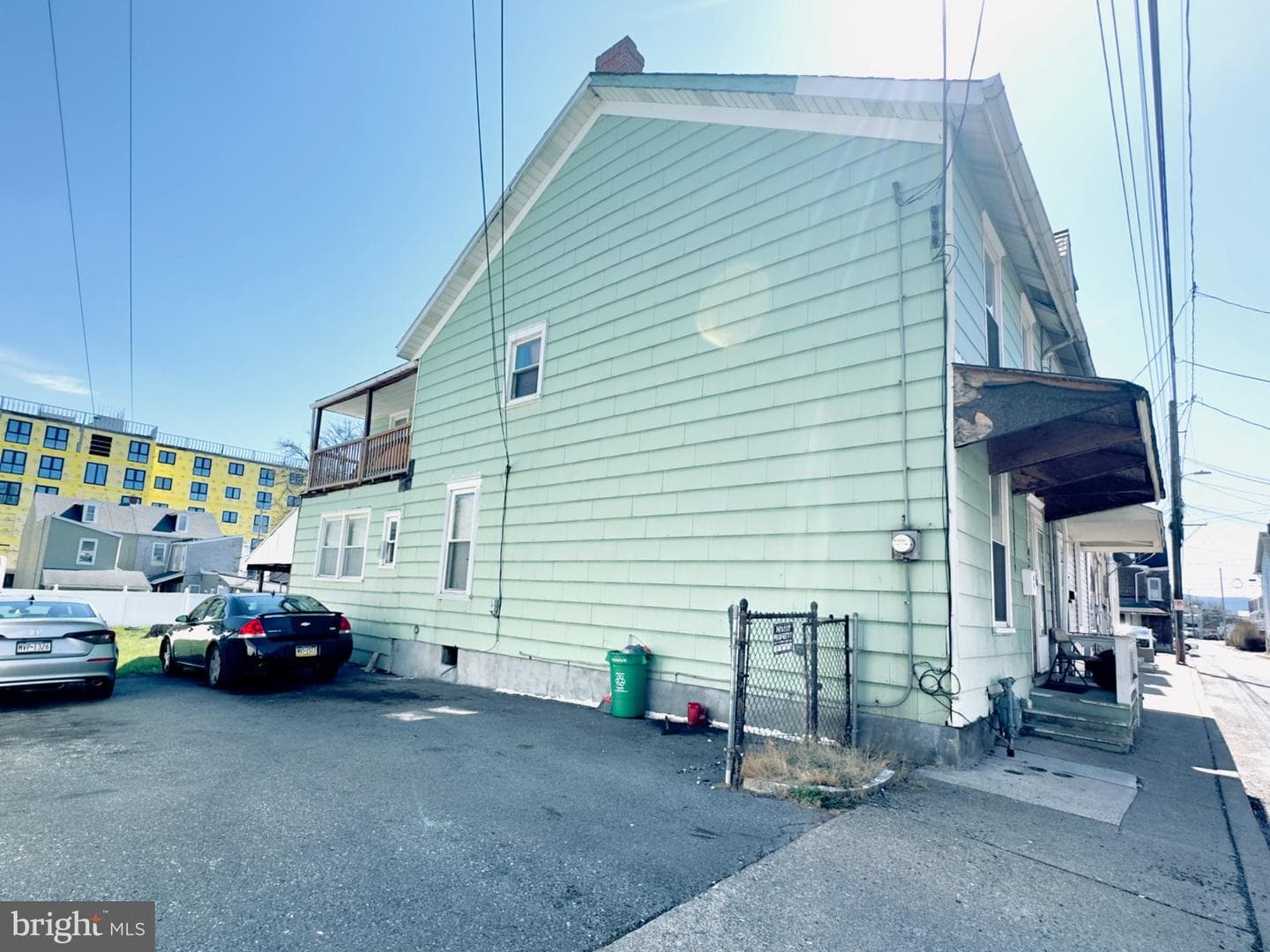 423 N Railroad Street photo 3