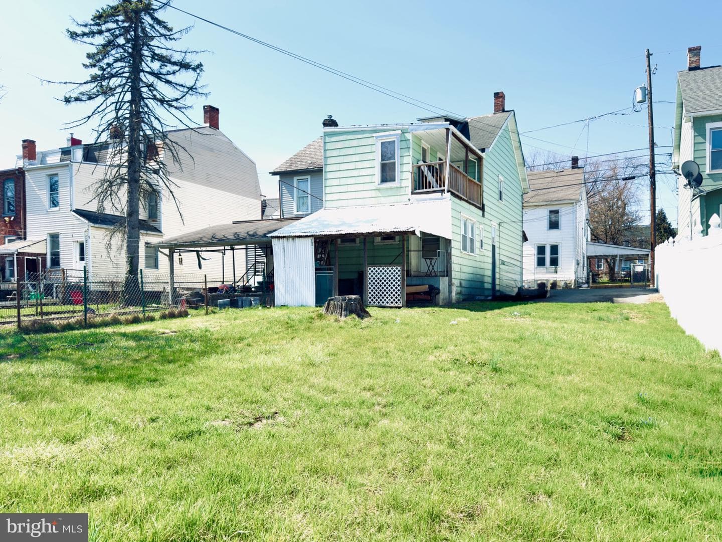 423 N Railroad Street photo 8