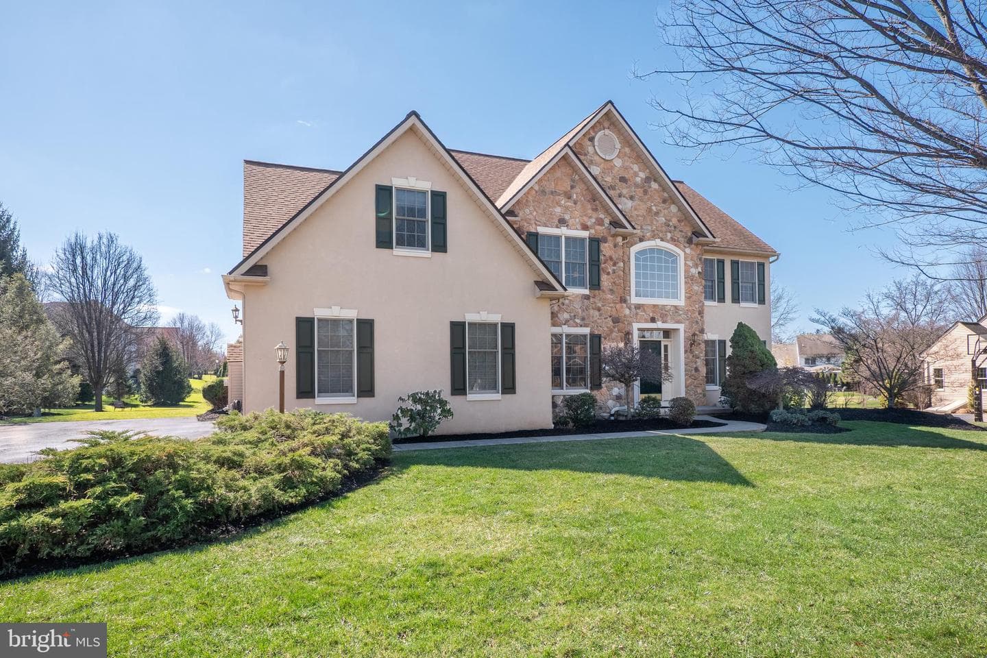 3350 Bay Hill Dr N photo 1