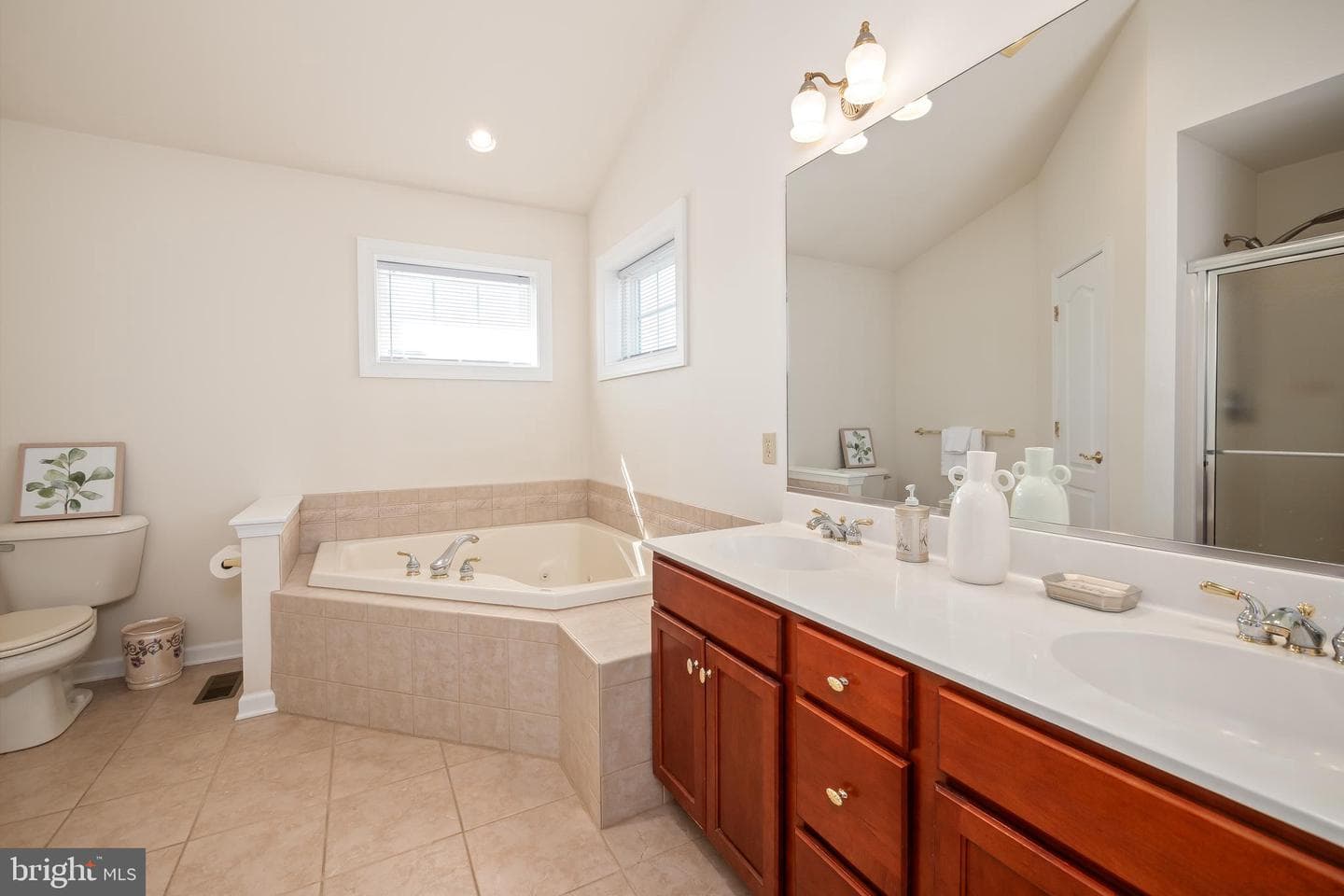 3350 Bay Hill Dr N photo 37