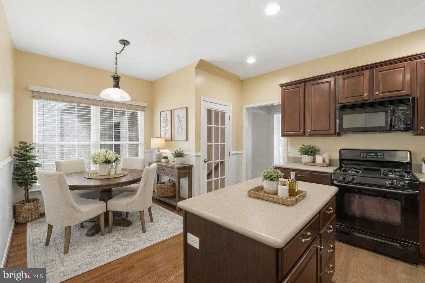 2493 Thistle Road photo 12