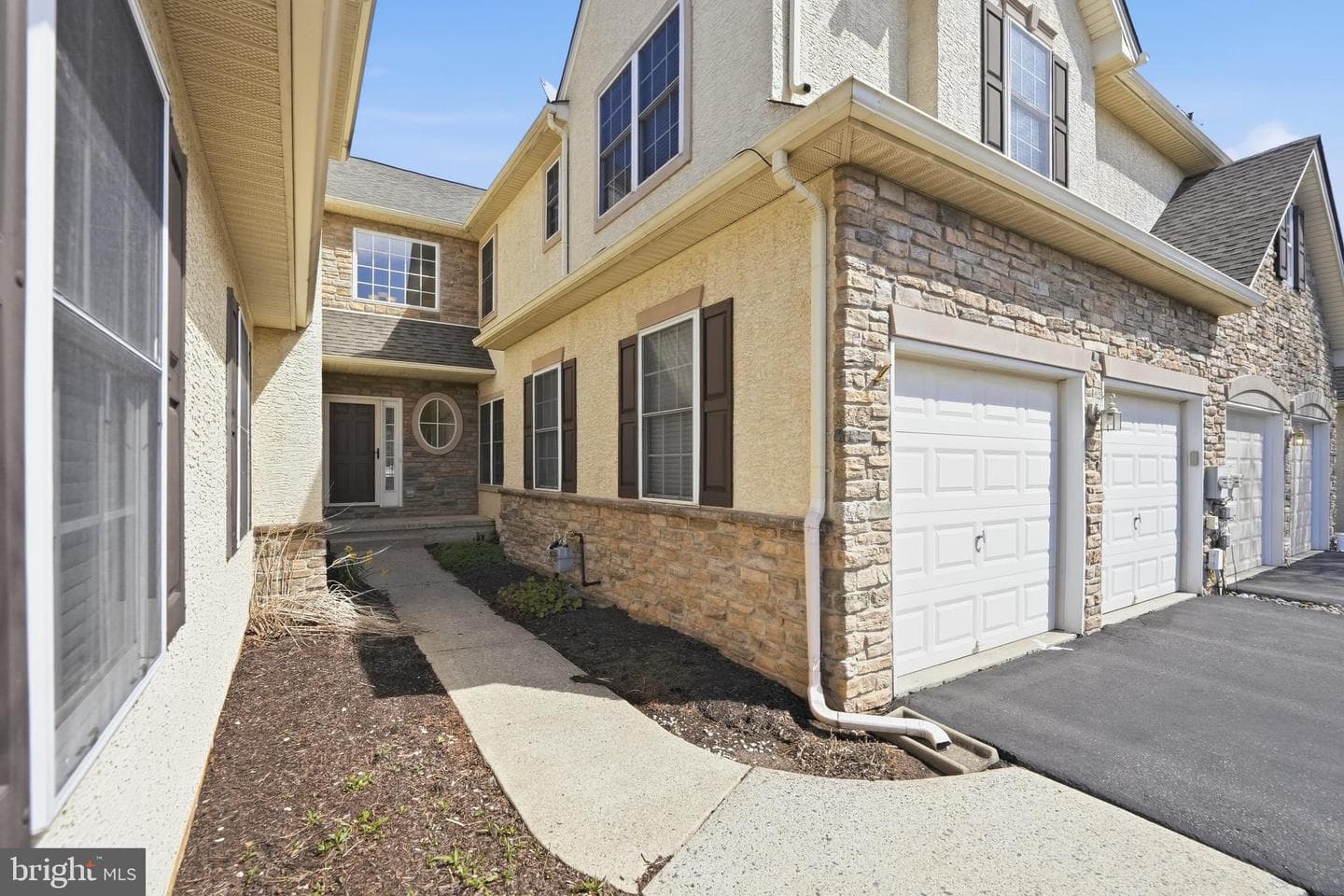 2493 Thistle Road photo 2