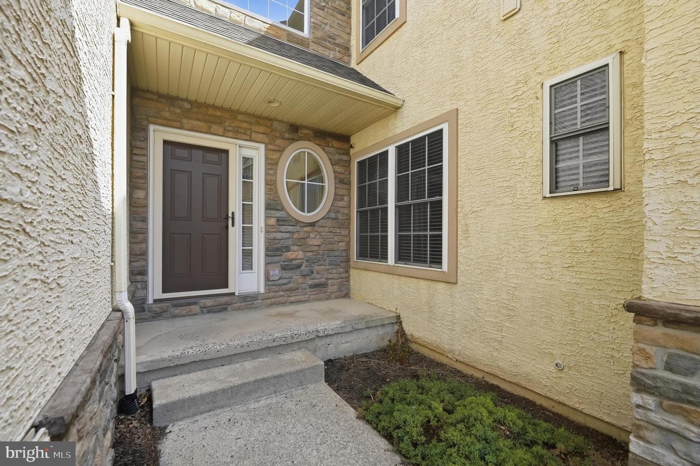 2493 Thistle Road photo 3