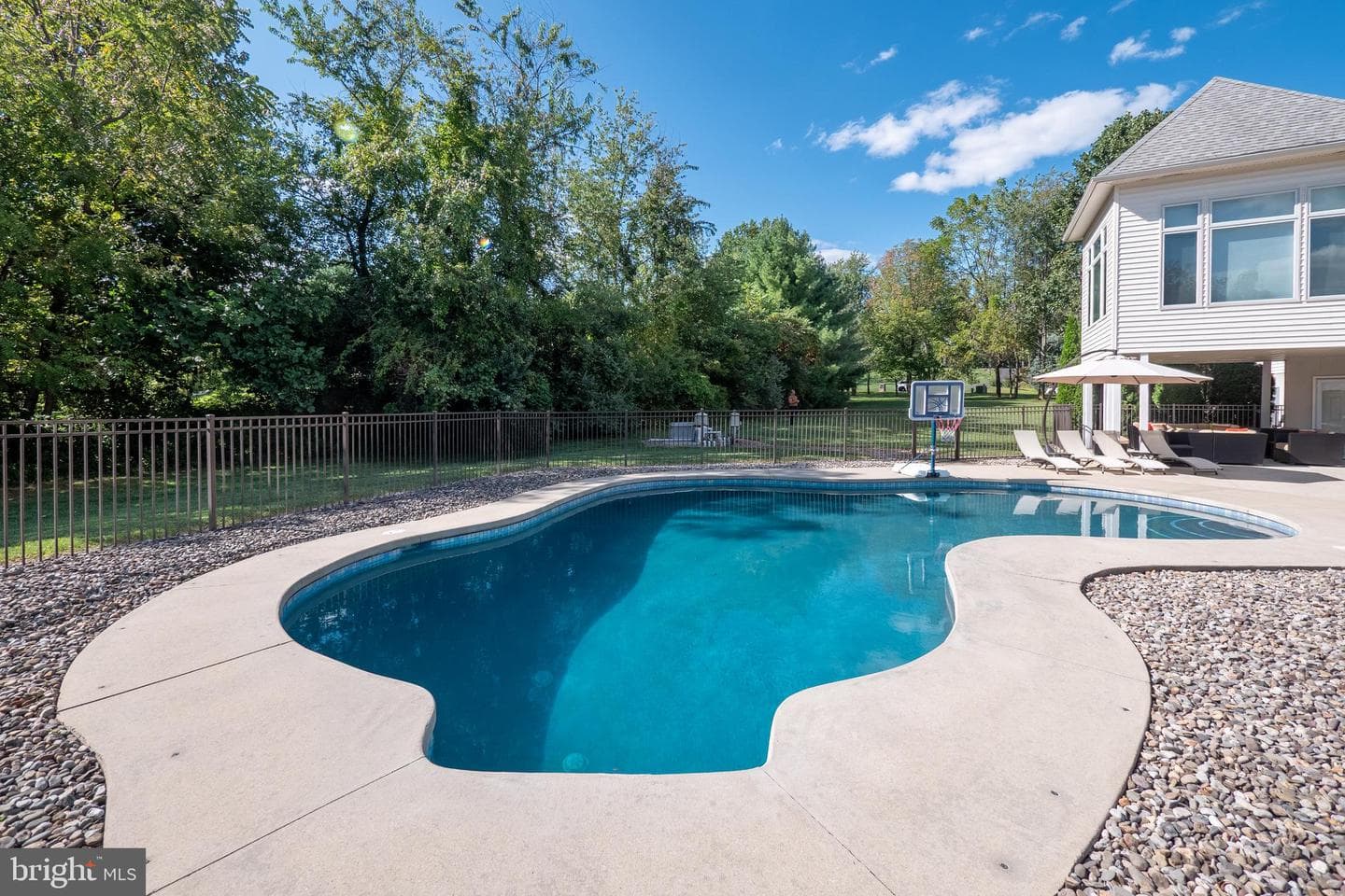 6410 Sweetbriar Lane photo 10