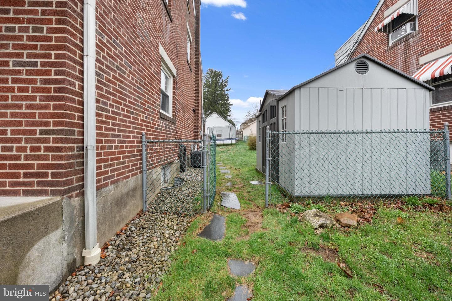 240 5th Street photo 26