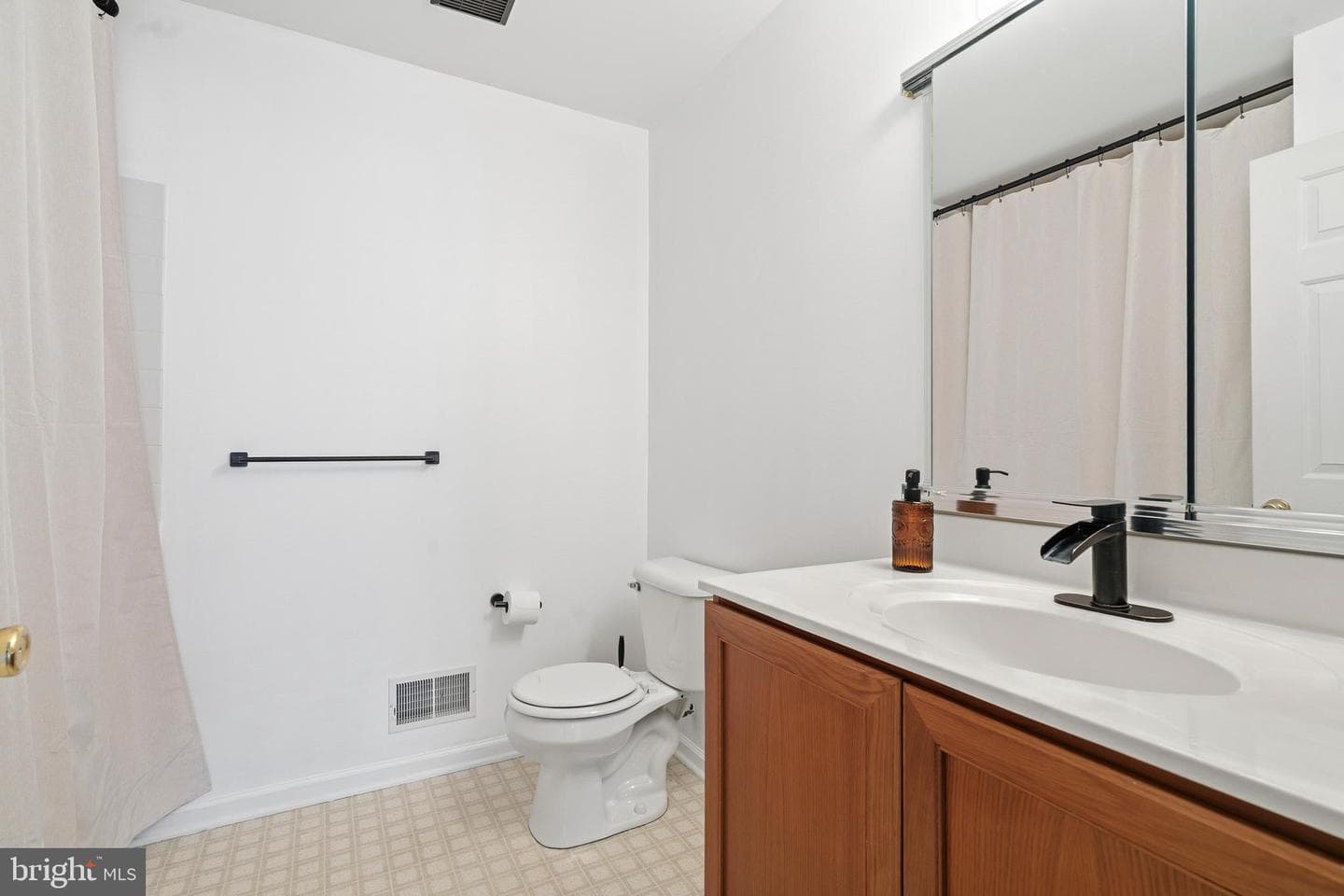 5261 Dartmouth Drive photo 19