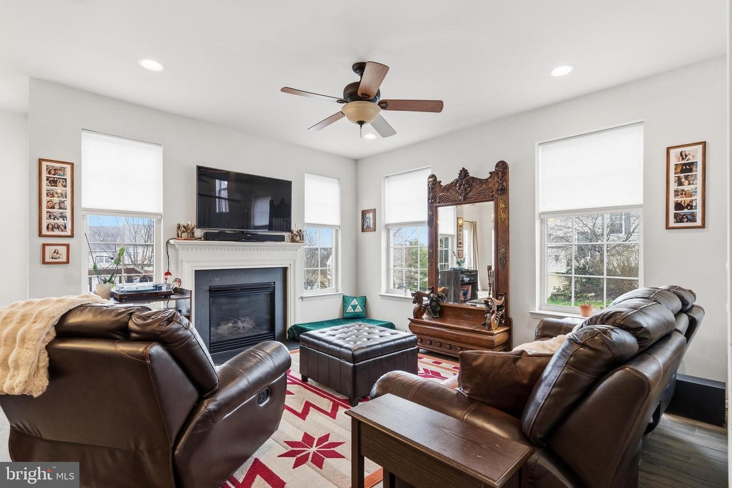 5261 Dartmouth Drive photo 7