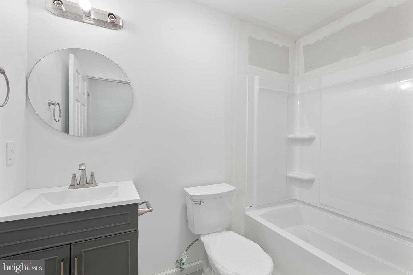 8014 Heritage Drive photo 31