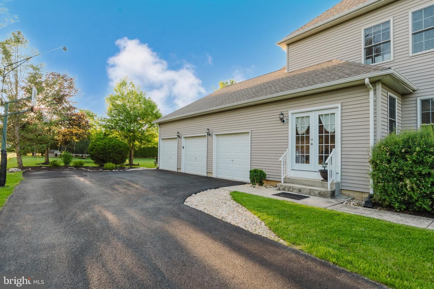3423 Courtney Dr photo 5