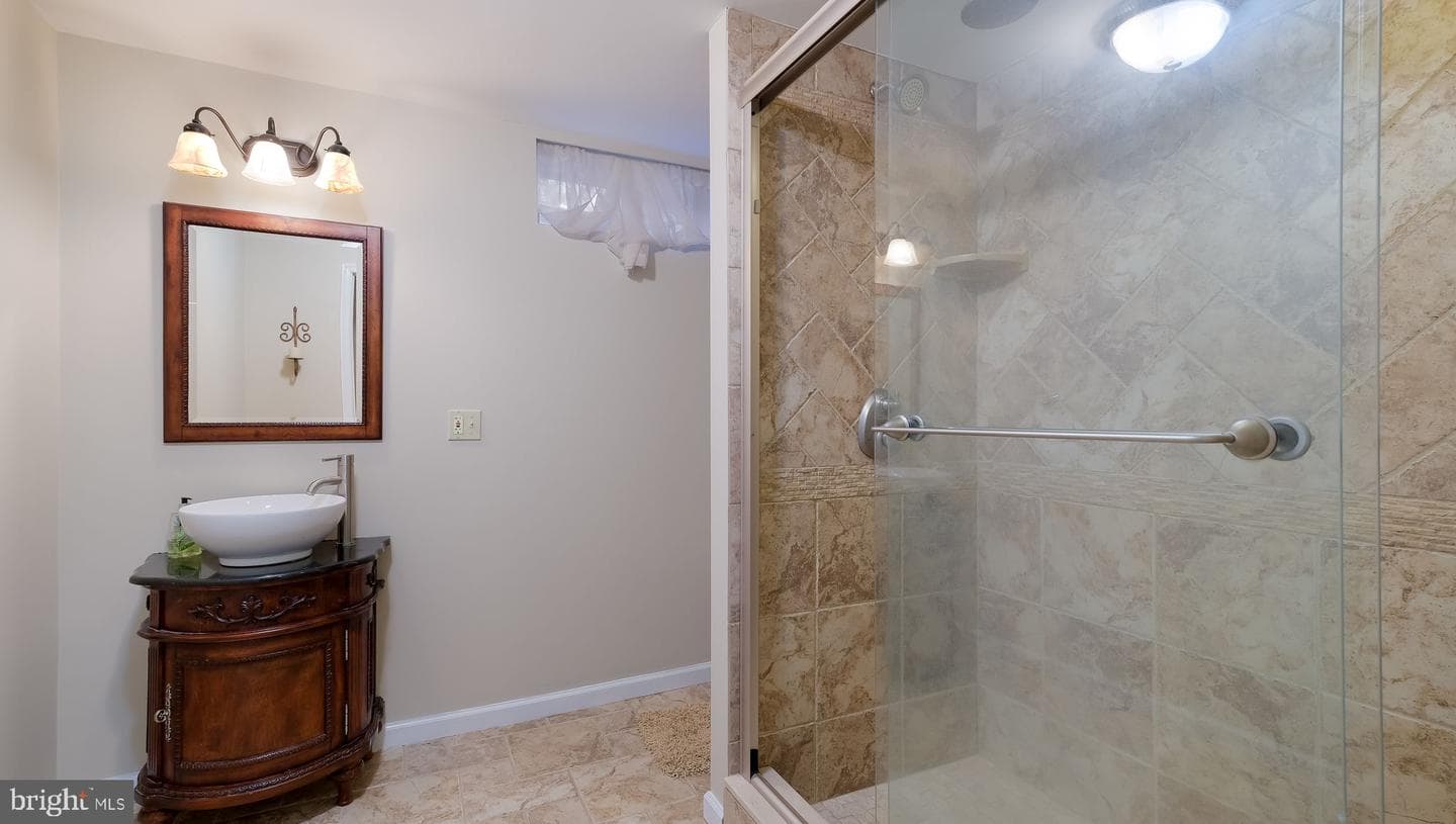 3423 Courtney Dr photo 50