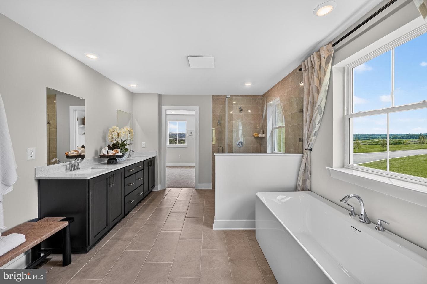 1130 Frank Street photo 28
