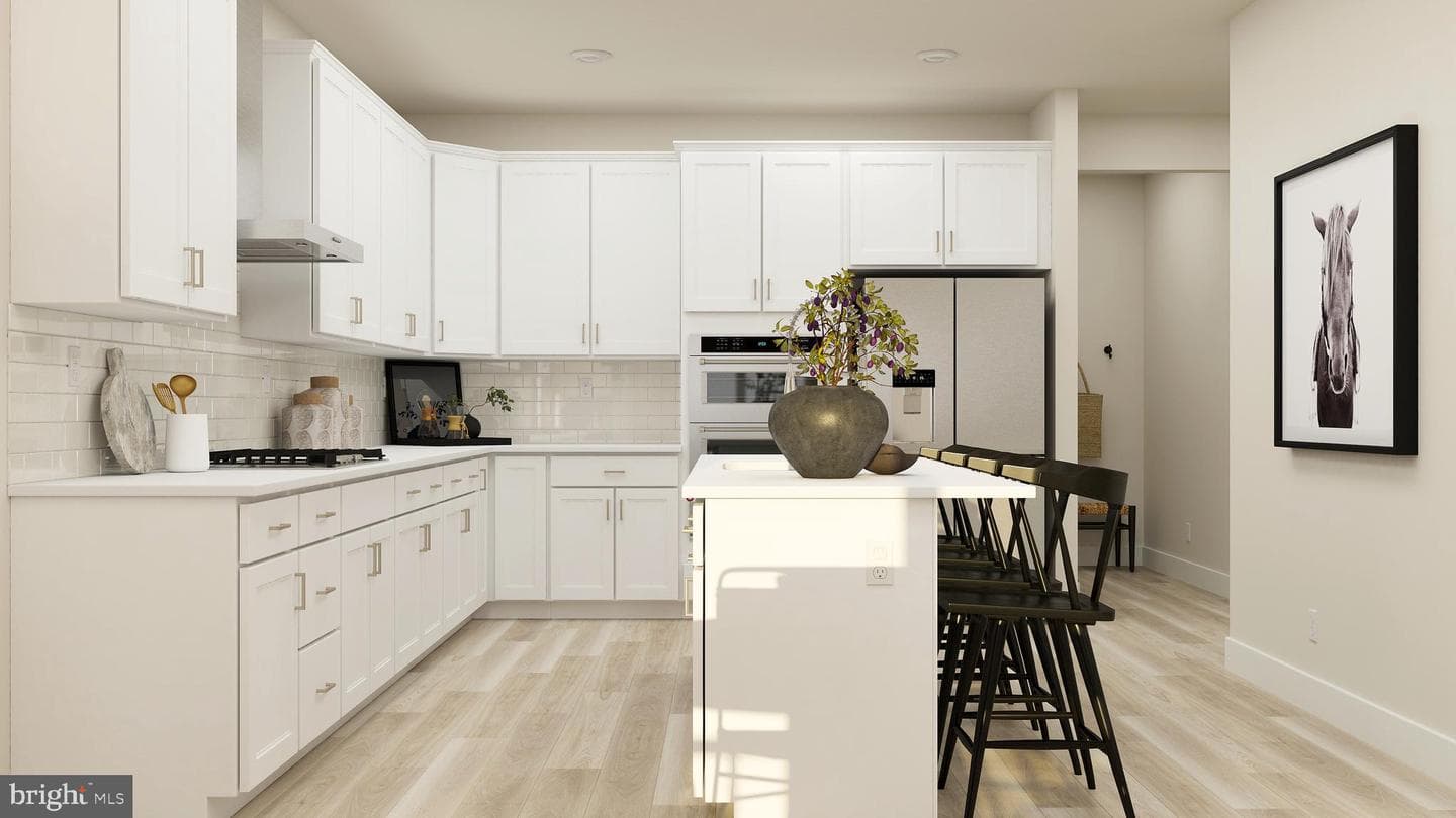1135 Frank Street photo 3